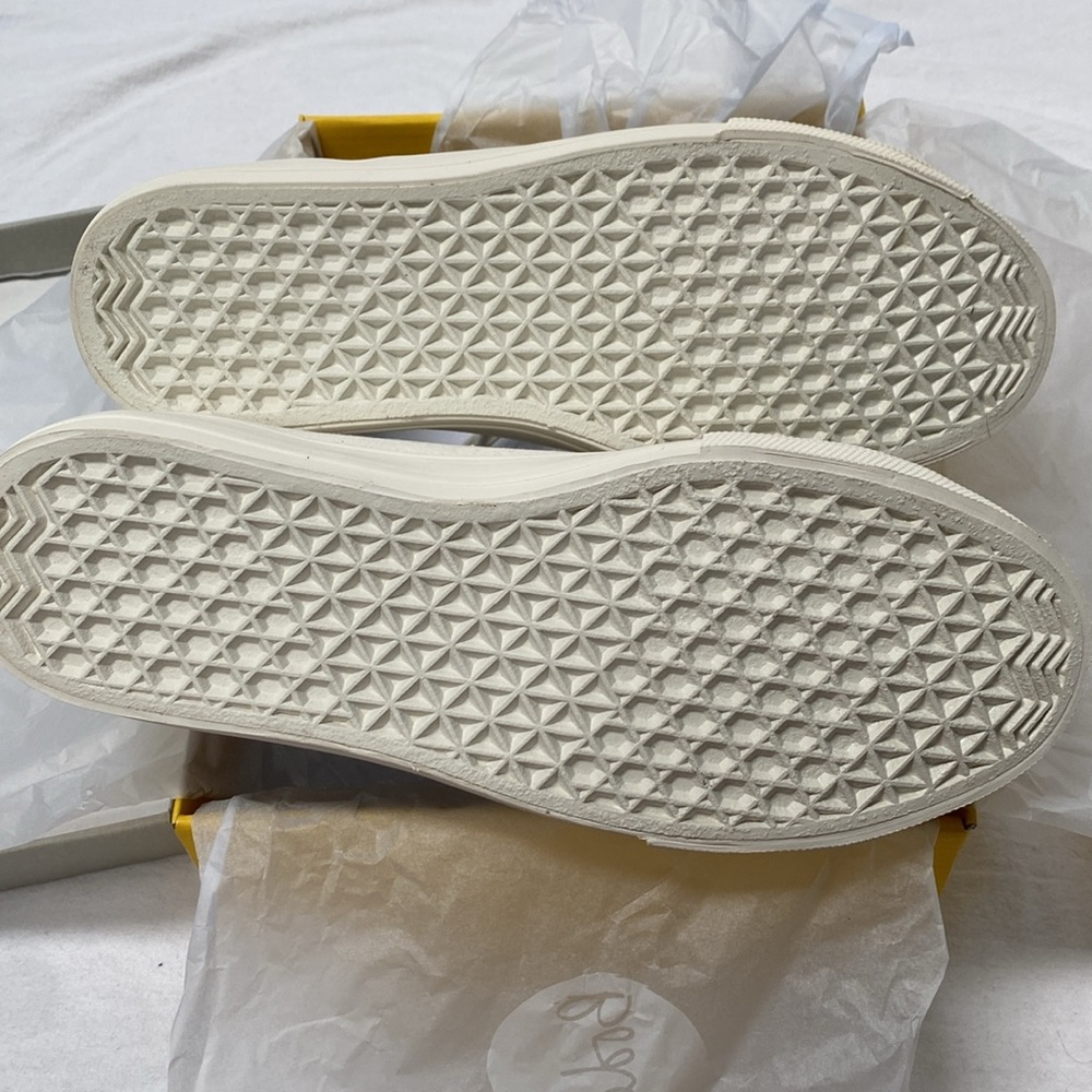 Boden Strawberry Embroidered White Canvas Sneakers - Picture 3 of 8